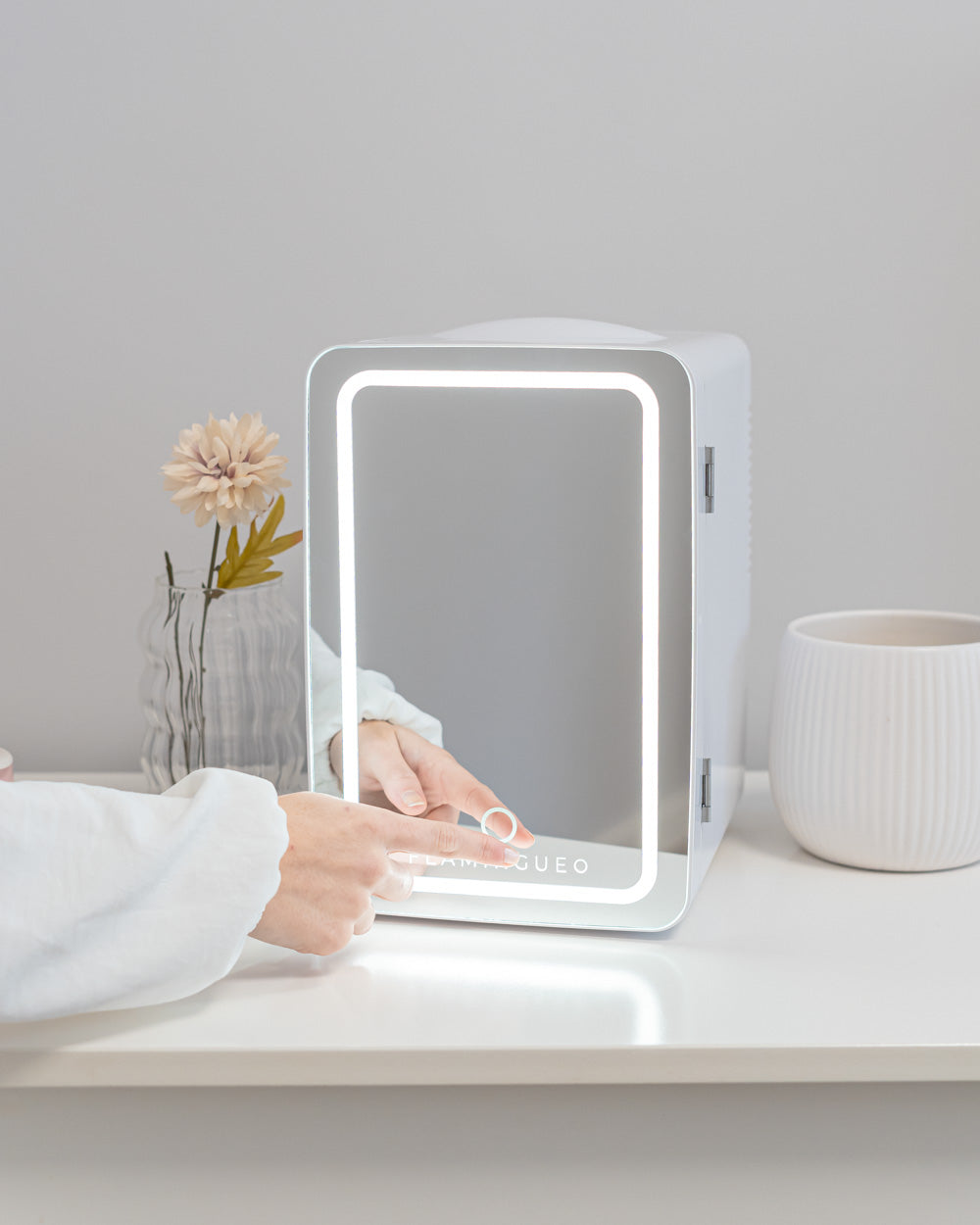 Nevera Cosméticos con espejo 6,5L - SANDER