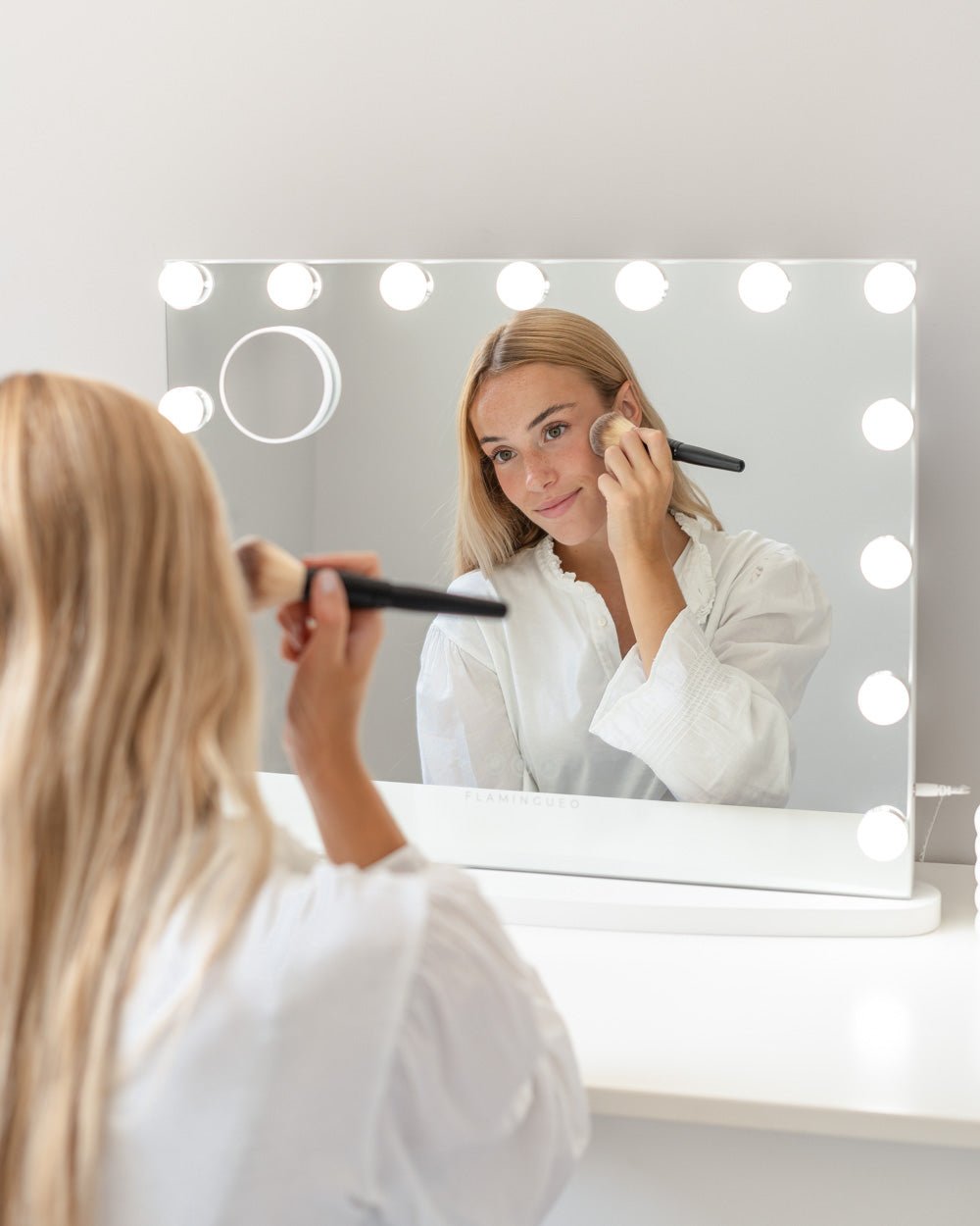 Espejo maquillaje con luz LED - GEORGINA - Flamingueo