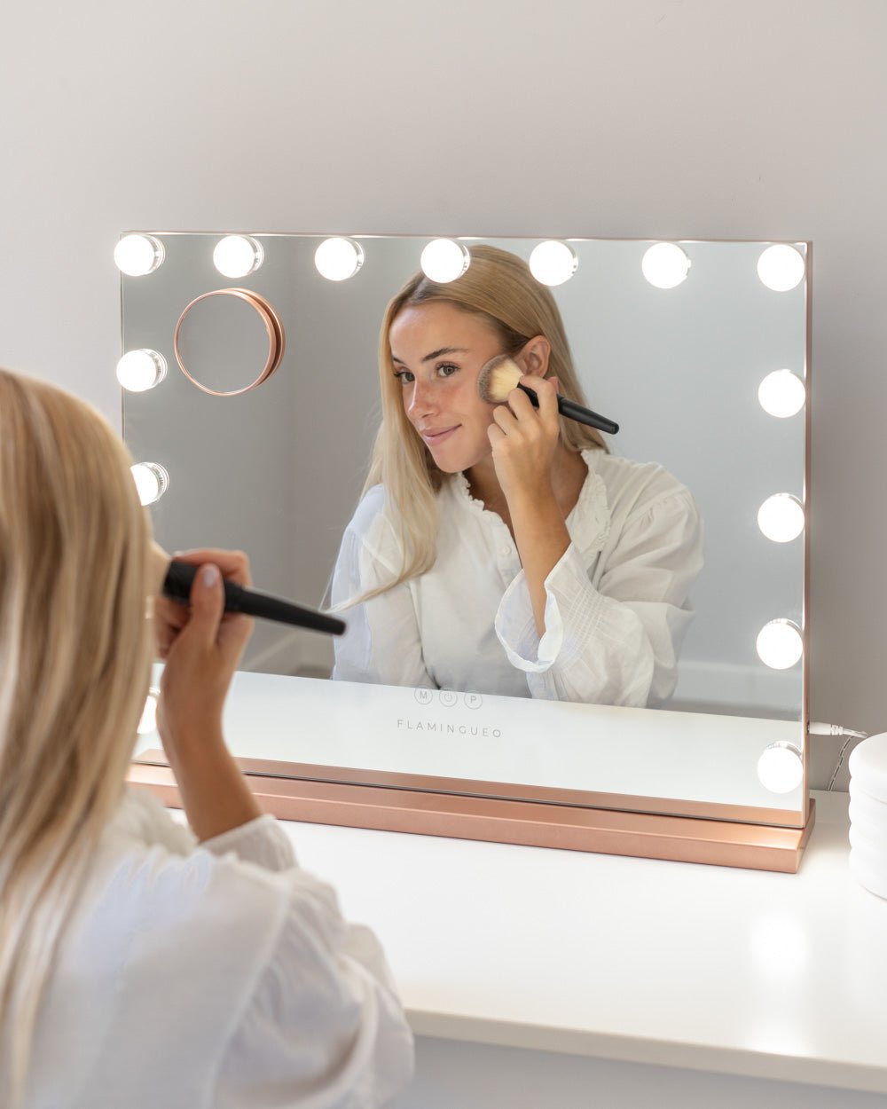Espejo maquillaje con luz LED - KIM - Flamingueo
