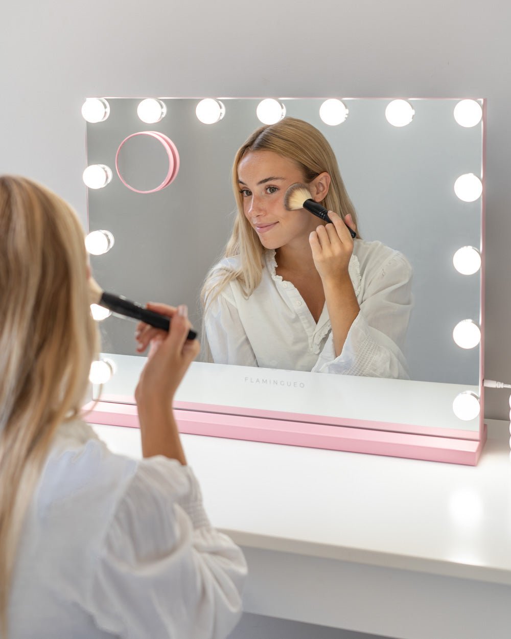 Espejo maquillaje con luz LED - KIM - Flamingueo