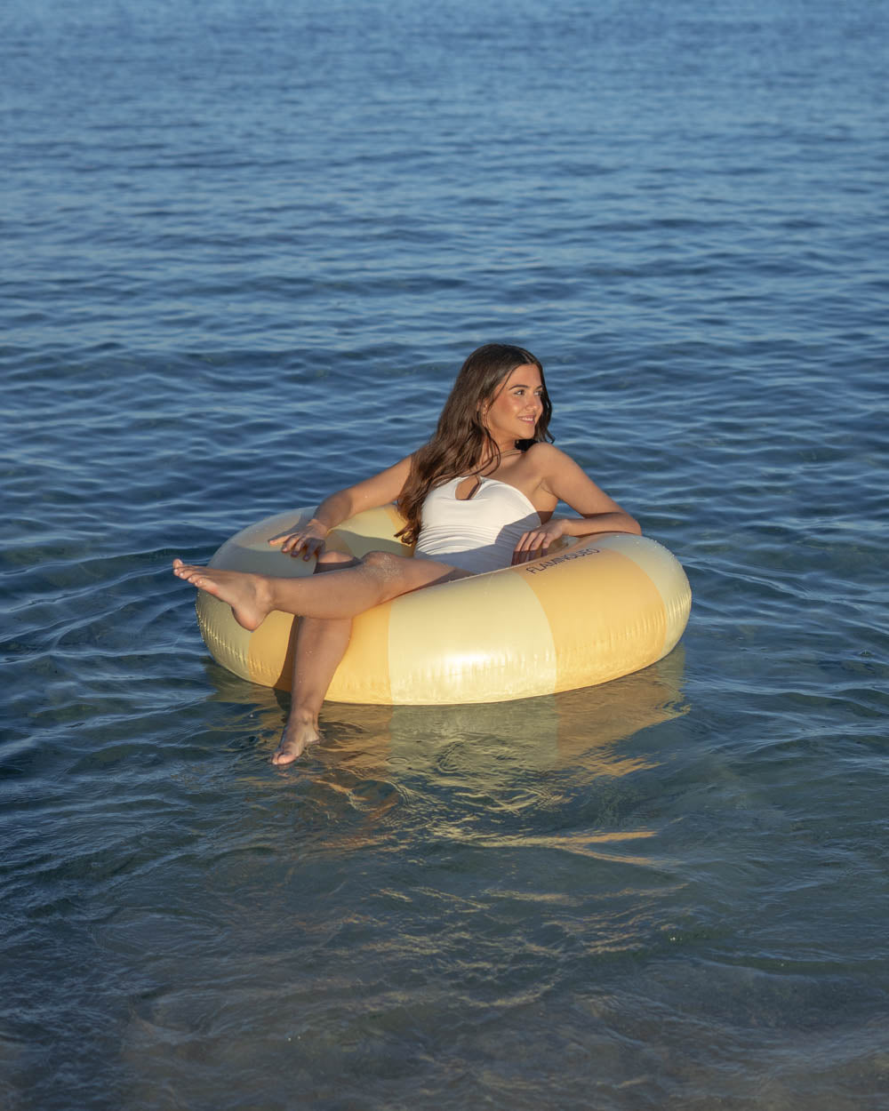 Flotador donut amarillo - CINNAMON - Flamingueo