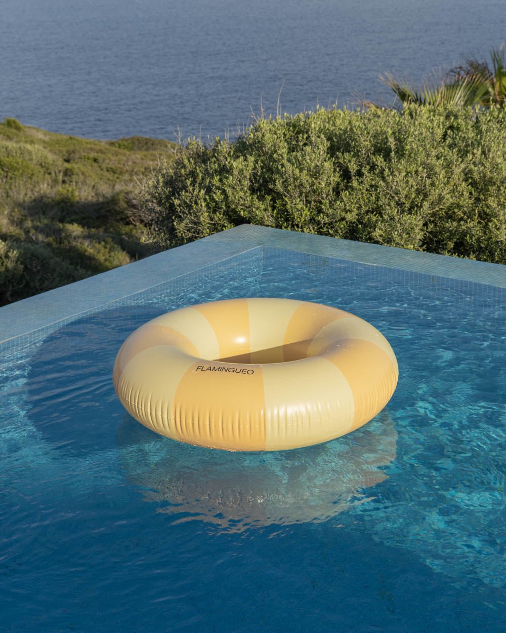 Flotador donut amarillo - CINNAMON - Flamingueo