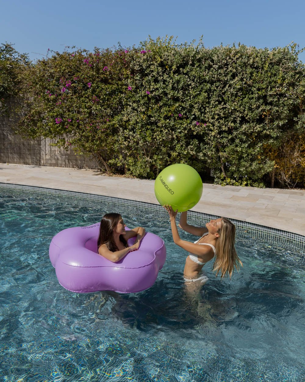 Flotador flor morada - BONNIE - Flamingueo