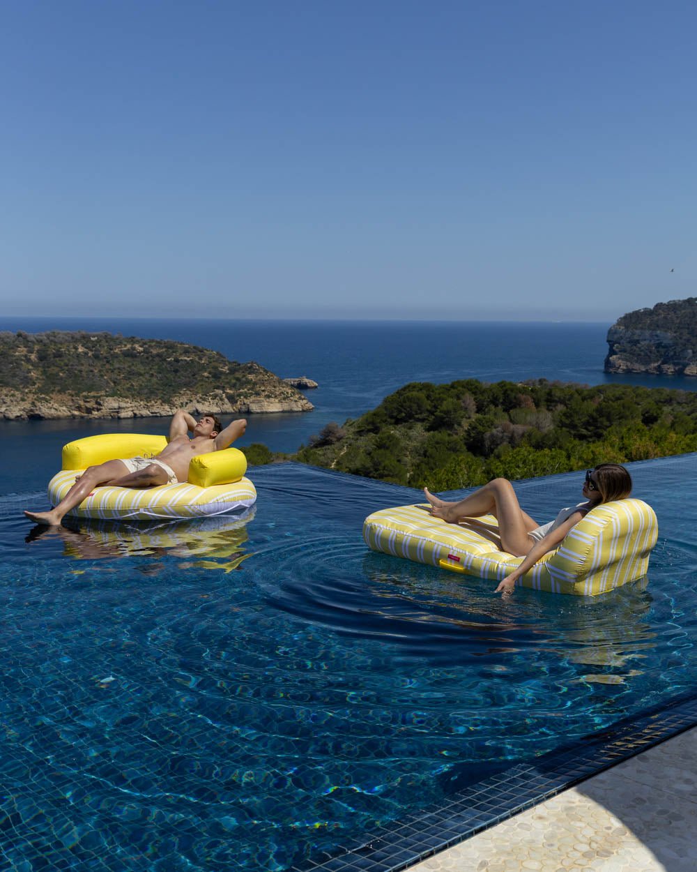 Flotador tumbona amarilla - MONTECARLO - Flamingueo