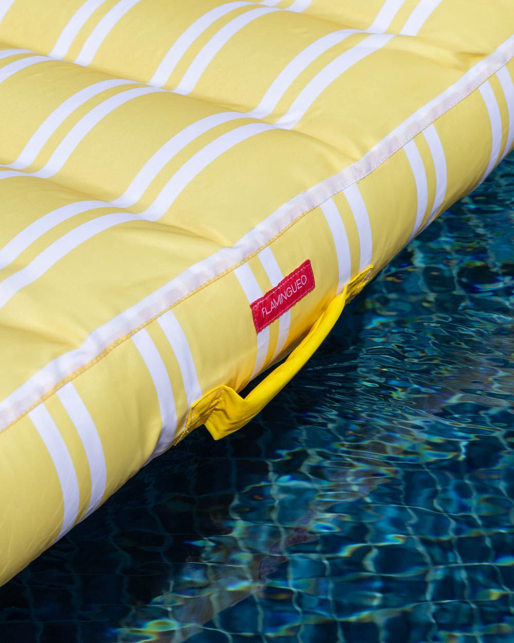Flotador tumbona amarilla - MONTECARLO - Flamingueo