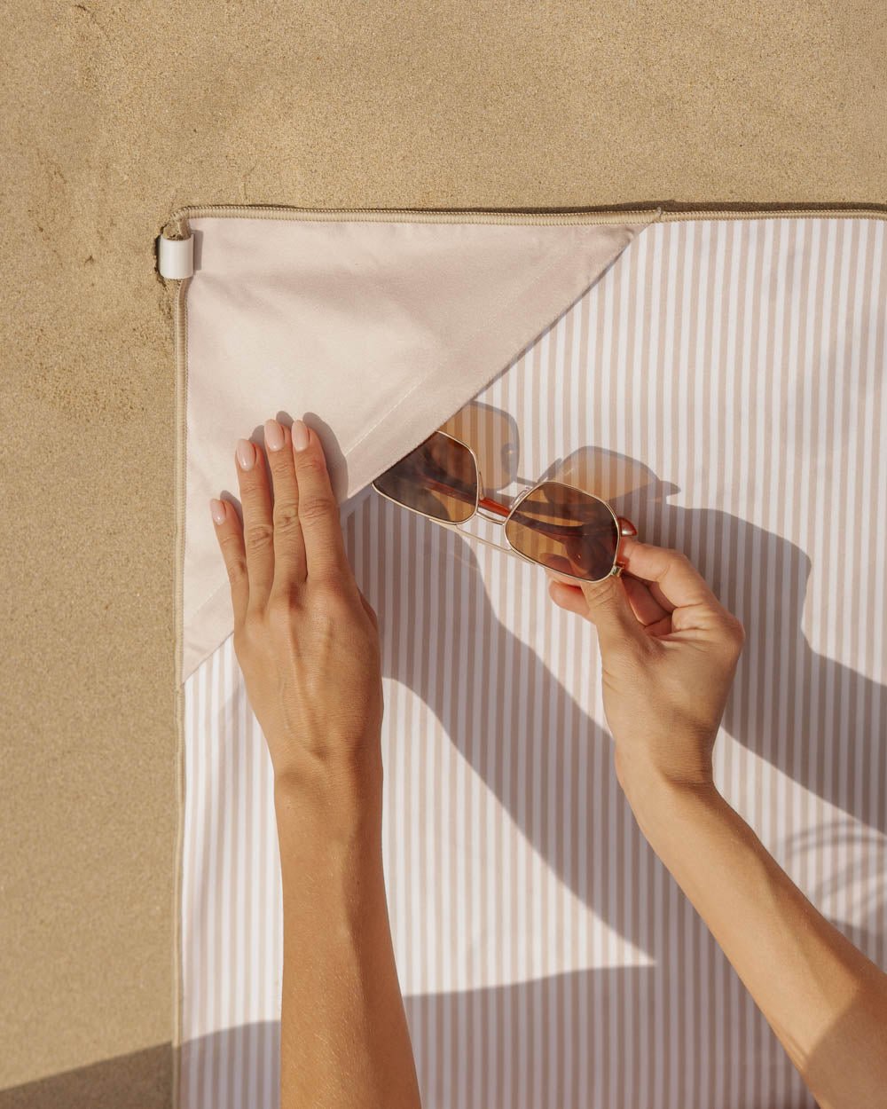 Toalla playa beige - PIPA - Flamingueo