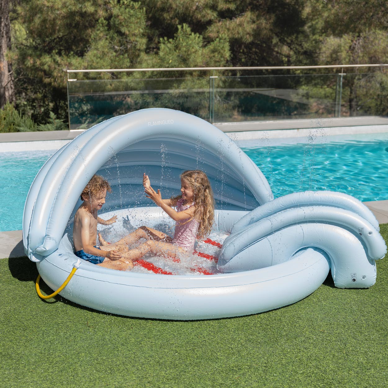 Piscina infantil con tobogán y aspersor – RINGO