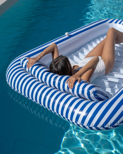 Piscina inflable con aspersor – SACHA