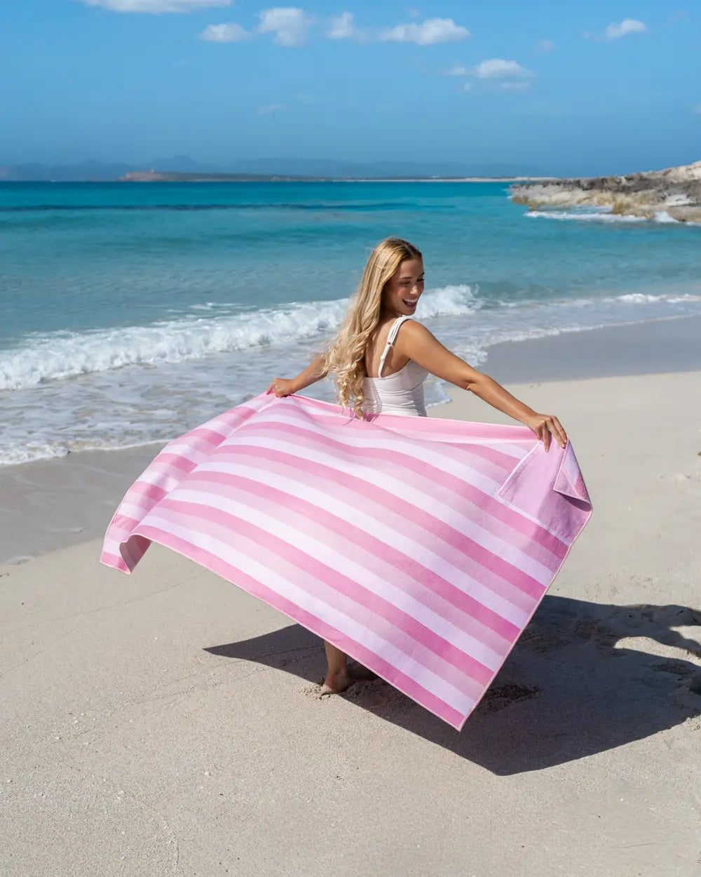 Toalla de playa de microfibra con imanes – AURA