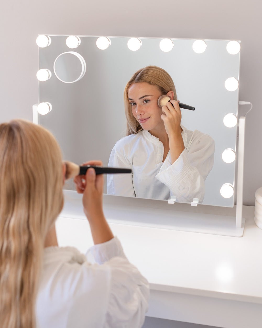 Espejo maquillaje con luz LED - BELLA - Flamingueo