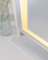 Espejo maquillaje con luz LED - SOPHIE - Flamingueo