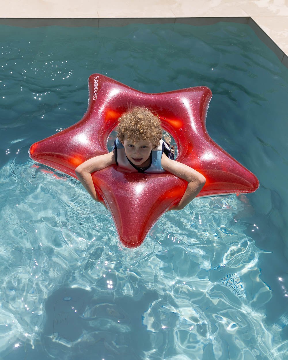 Flotador estrella roja - VEGA - Flamingueo