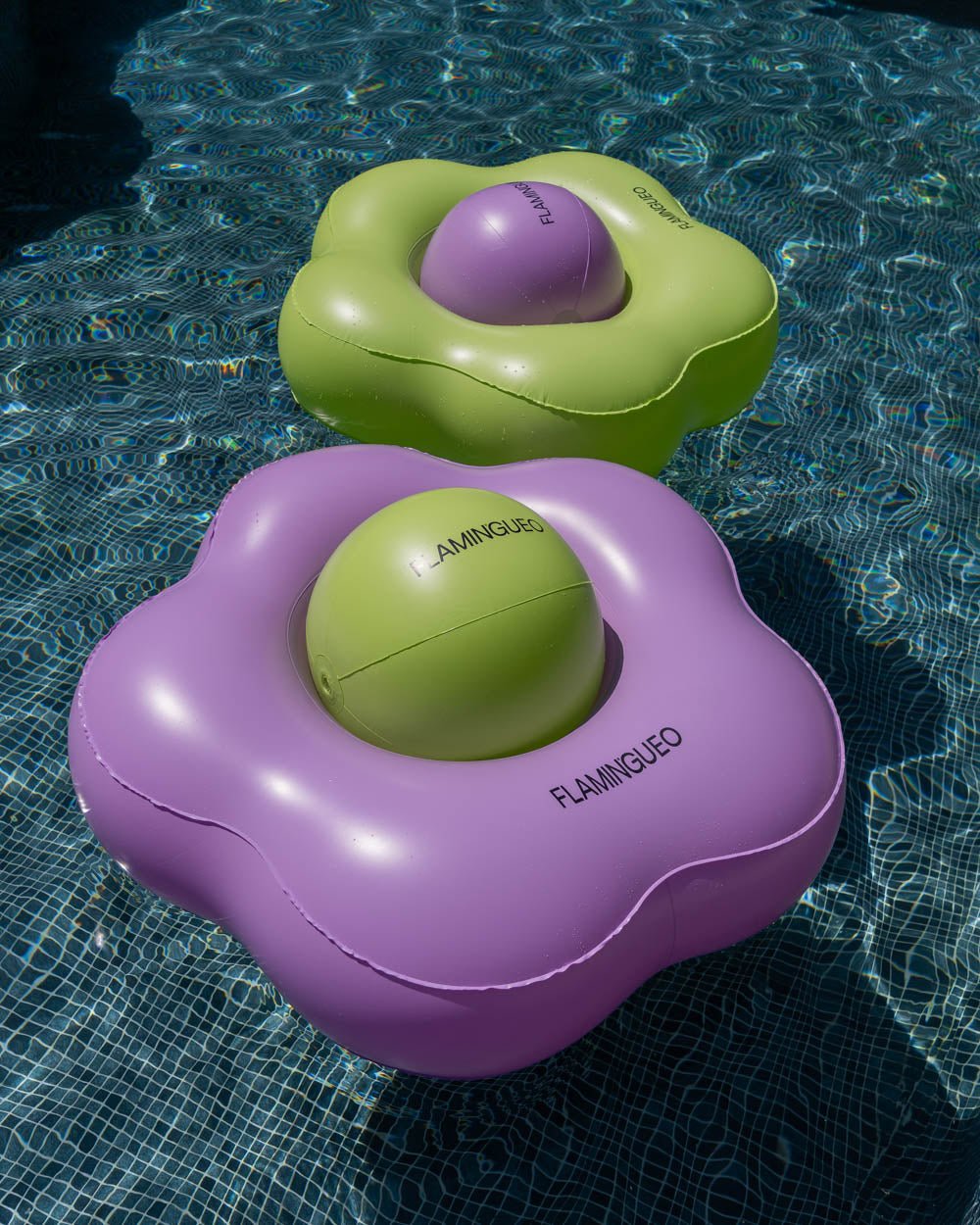 Flotador flor morada - BONNIE - Flamingueo