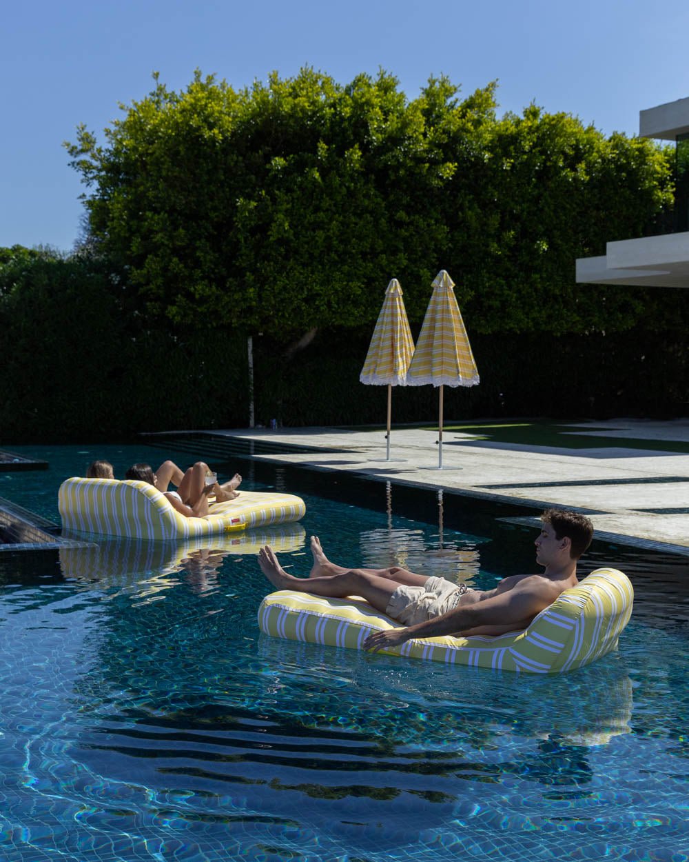 Flotador tumbona amarilla - MONTECARLO - Flamingueo