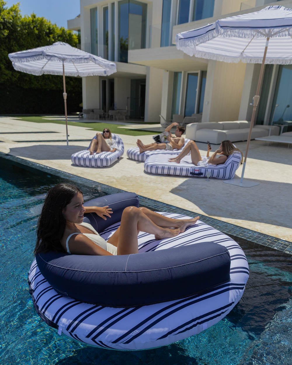 Flotador tumbona redonda azul - ATLANTA - Flamingueo